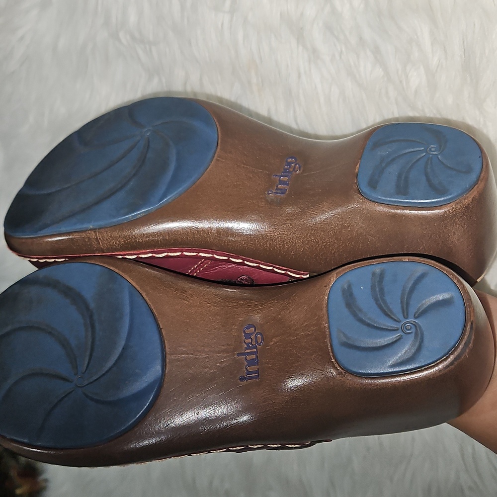 Stylish Women's Leather Clogs - Burgundy by Indigo Clarks Size 9 - Picture 4 of 9